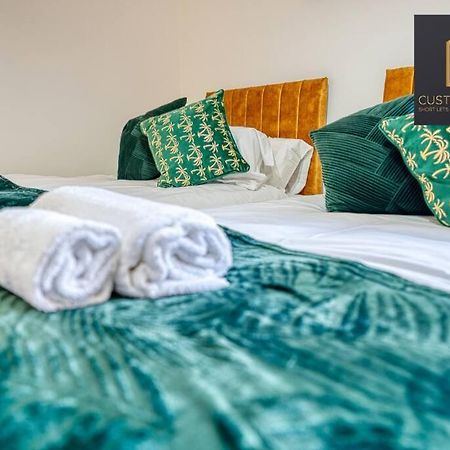 Two Bedroom - Central Peterborough - New Year Discount Ngoại thất bức ảnh