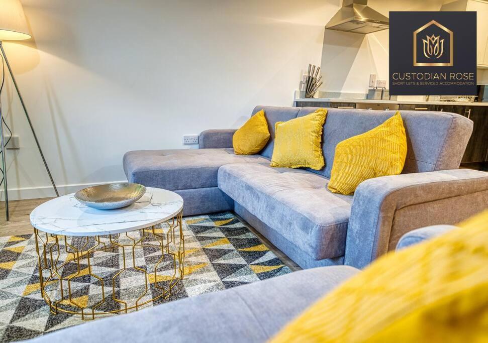 Two Bedroom - Central Peterborough - New Year Discount Ngoại thất bức ảnh
